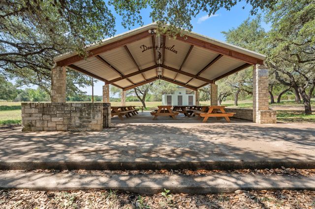 700 Rogart DR, Spicewood, TX 78669