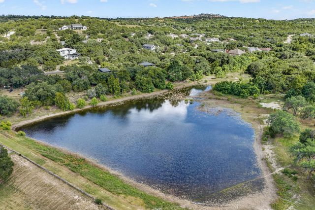 700 Rogart DR, Spicewood, TX 78669