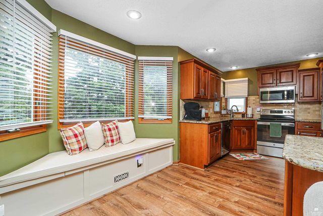 1746 Kings Road, Manhattan, KS 66503
