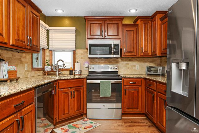 1746 Kings Road, Manhattan, KS 66503