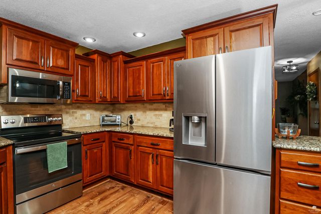 1746 Kings Road, Manhattan, KS 66503