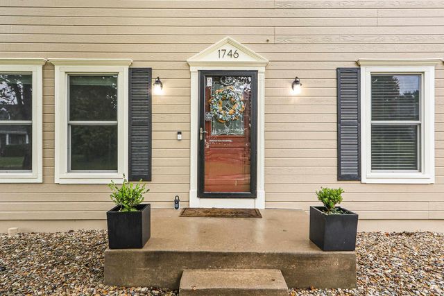 1746 Kings Road, Manhattan, KS 66503