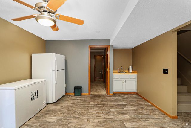 1746 Kings Road, Manhattan, KS 66503