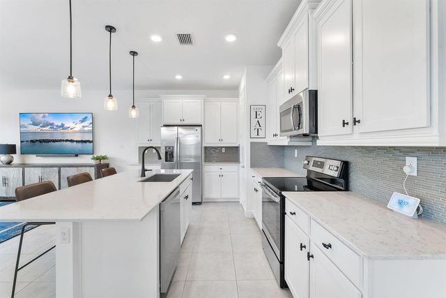 1070 Veleiros Boulevard, Deerfield Beach, FL 33064