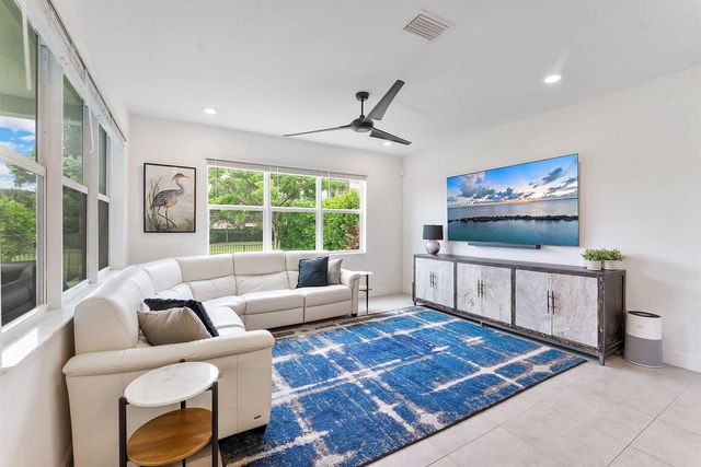 1070 Veleiros Boulevard, Deerfield Beach, FL 33064