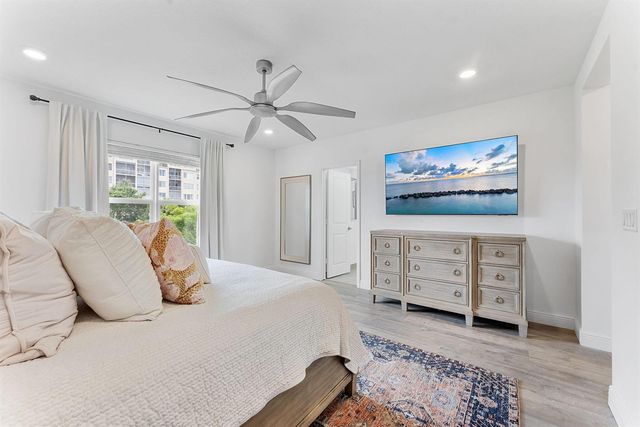 1070 Veleiros Boulevard, Deerfield Beach, FL 33064