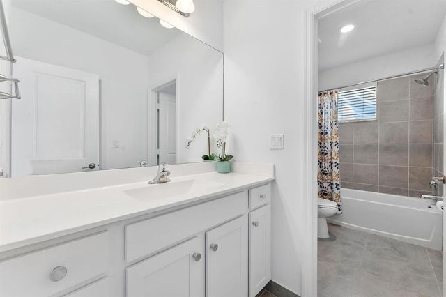 1070 Veleiros Boulevard, Deerfield Beach, FL 33064