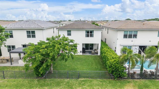 1070 Veleiros Boulevard, Deerfield Beach, FL 33064