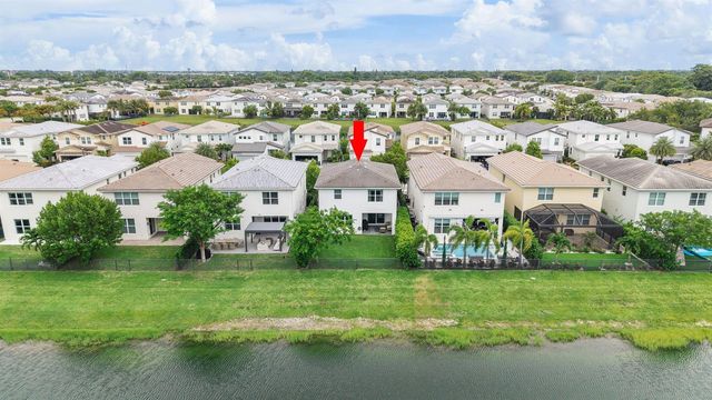 1070 Veleiros Boulevard, Deerfield Beach, FL 33064