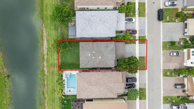 1070 Veleiros Boulevard, Deerfield Beach, FL 33064