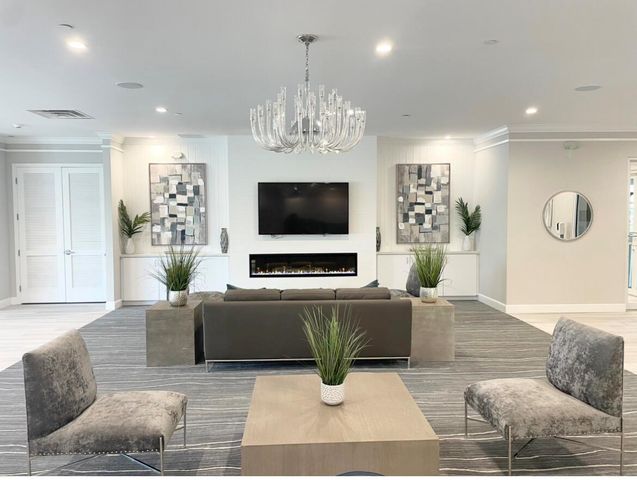 1070 Veleiros Boulevard, Deerfield Beach, FL 33064