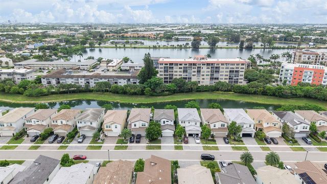 1070 Veleiros Boulevard, Deerfield Beach, FL 33064