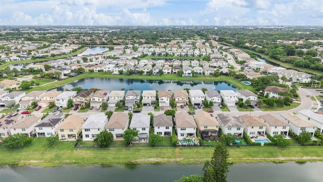 1070 Veleiros Boulevard, Deerfield Beach, FL 33064