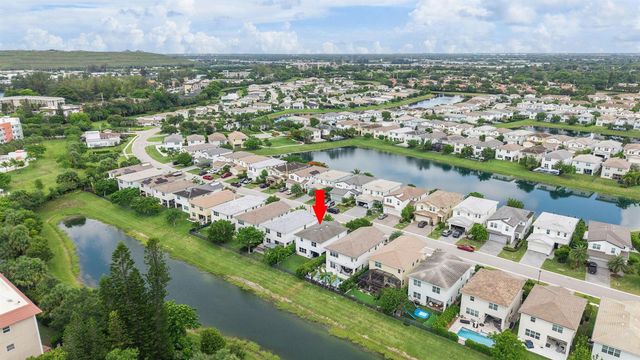 1070 Veleiros Boulevard, Deerfield Beach, FL 33064