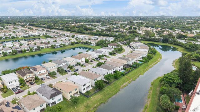 1070 Veleiros Boulevard, Deerfield Beach, FL 33064
