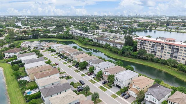 1070 Veleiros Boulevard, Deerfield Beach, FL 33064