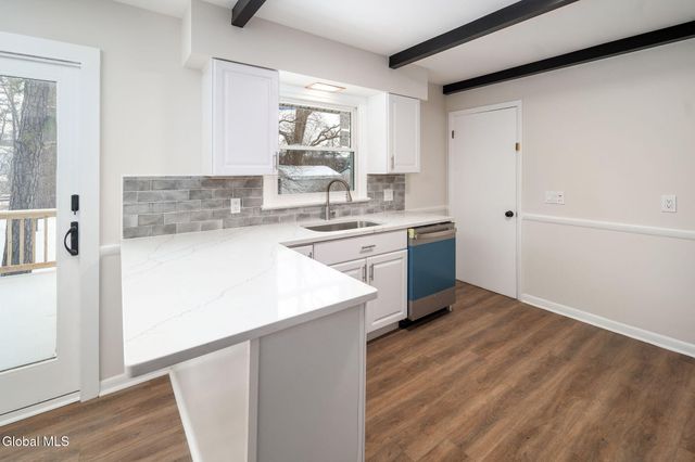 120 East Palmer Avenue, Rotterdam, NY 12303