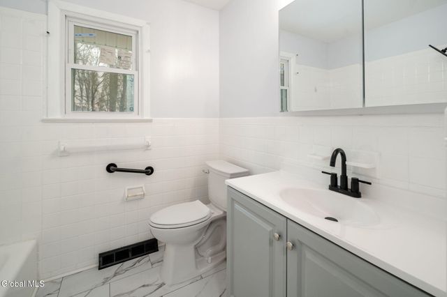 120 East Palmer Avenue, Rotterdam, NY 12303