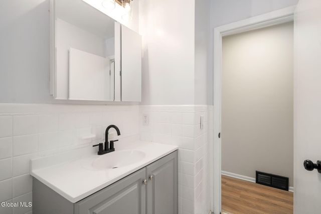 120 East Palmer Avenue, Rotterdam, NY 12303