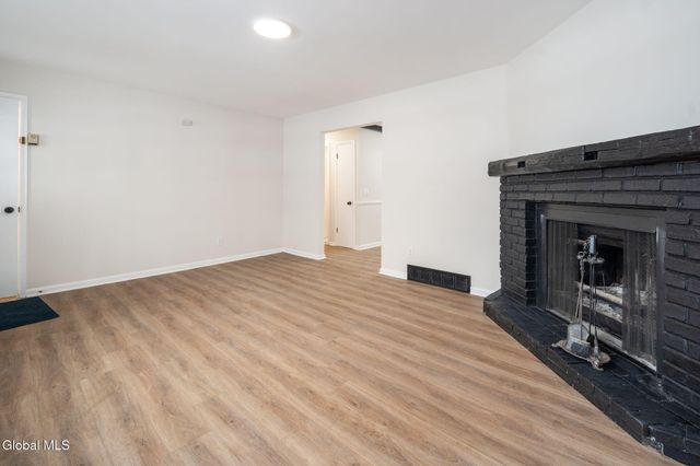 120 East Palmer Avenue, Rotterdam, NY 12303