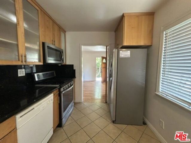 2005 Federal Avenue 2005, Los Angeles, CA 90025