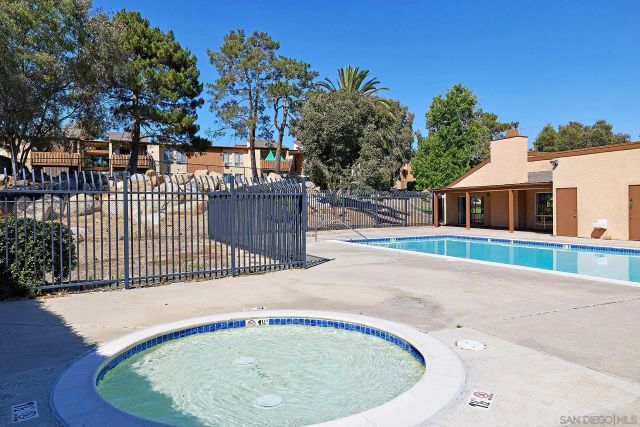 1051 Rock Springs 120, Escondido, CA 92026