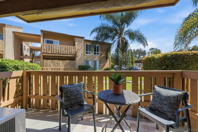 1051 Rock Springs 120, Escondido, CA 92026
