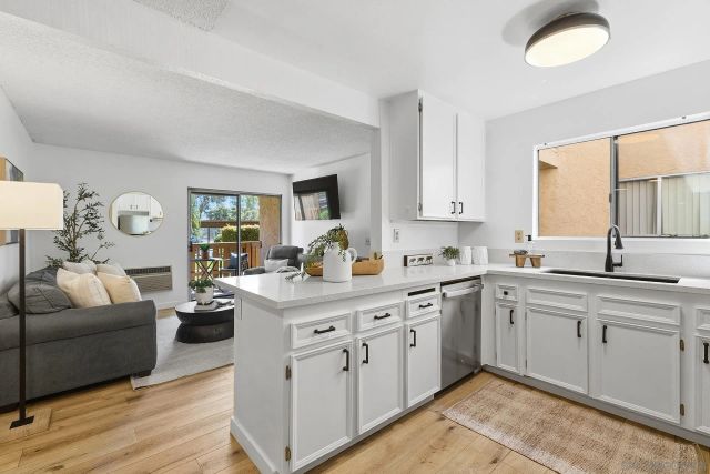 1051 Rock Springs 120, Escondido, CA 92026