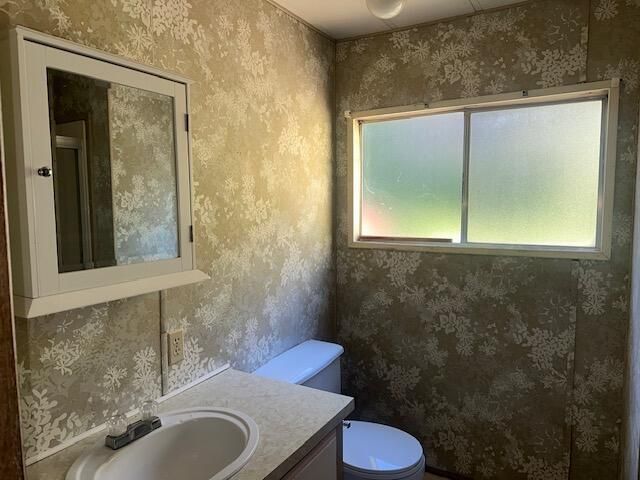 24333 Shirley Drive, Bella Vista, CA 96008