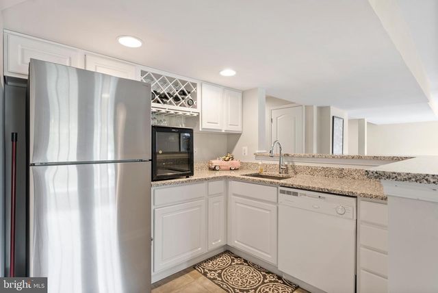 5 COOPERSTOWN CT, Phoenix, MD 21131