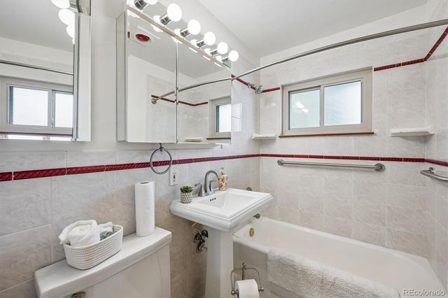 2712 S Vrain Street, Denver, CO 80236