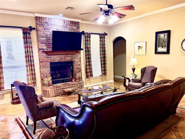 201 S Pearl Street, Mart, TX 76664