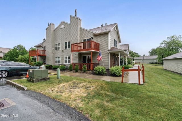 1200 Hillside Avenue APT 401, Niskayuna, NY 12309