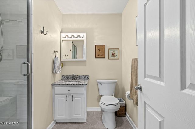 1200 Hillside Avenue APT 401, Niskayuna, NY 12309