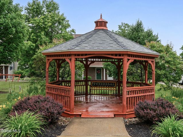 1200 Hillside Avenue APT 401, Niskayuna, NY 12309