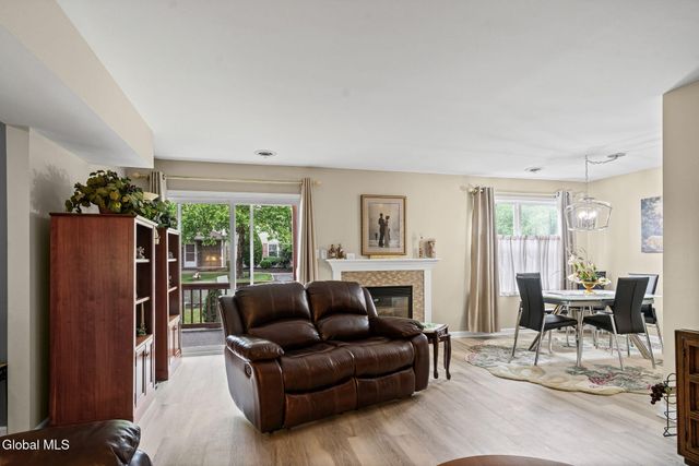 1200 Hillside Avenue APT 401, Niskayuna, NY 12309