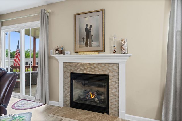 1200 Hillside Avenue APT 401, Niskayuna, NY 12309