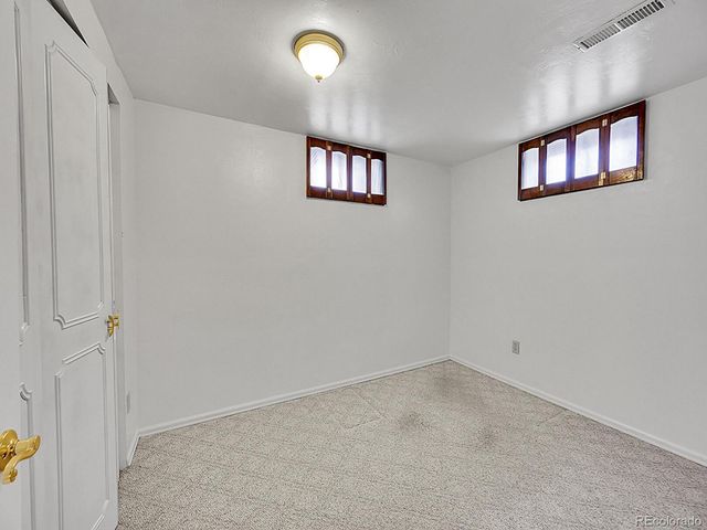 6769 W 70th Avenue, Arvada, CO 80003