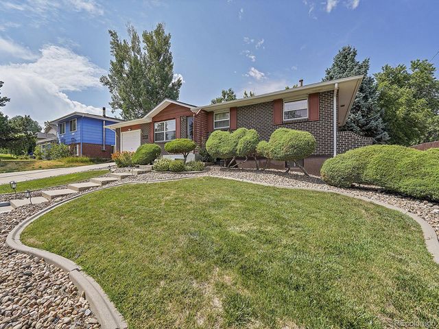 6769 W 70th Avenue, Arvada, CO 80003