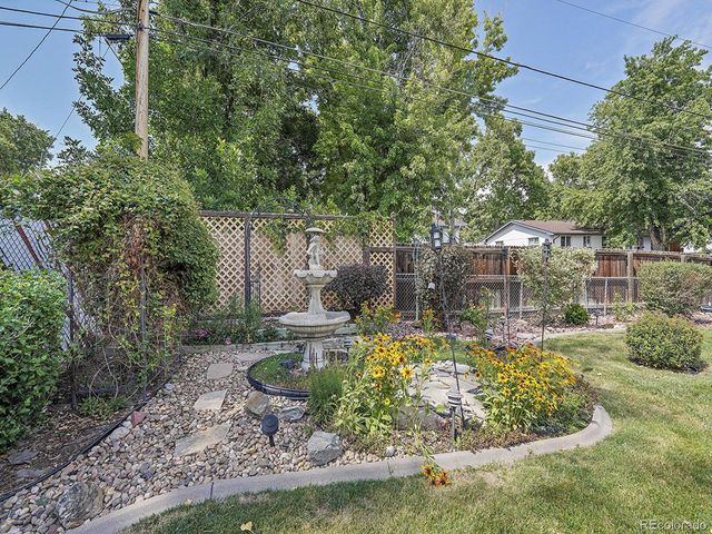 6769 W 70th Avenue, Arvada, CO 80003