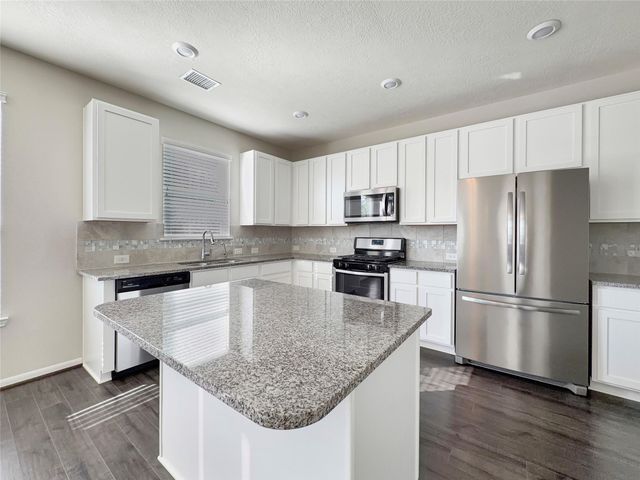 2024 Elkington Circle, Conroe, TX 77304