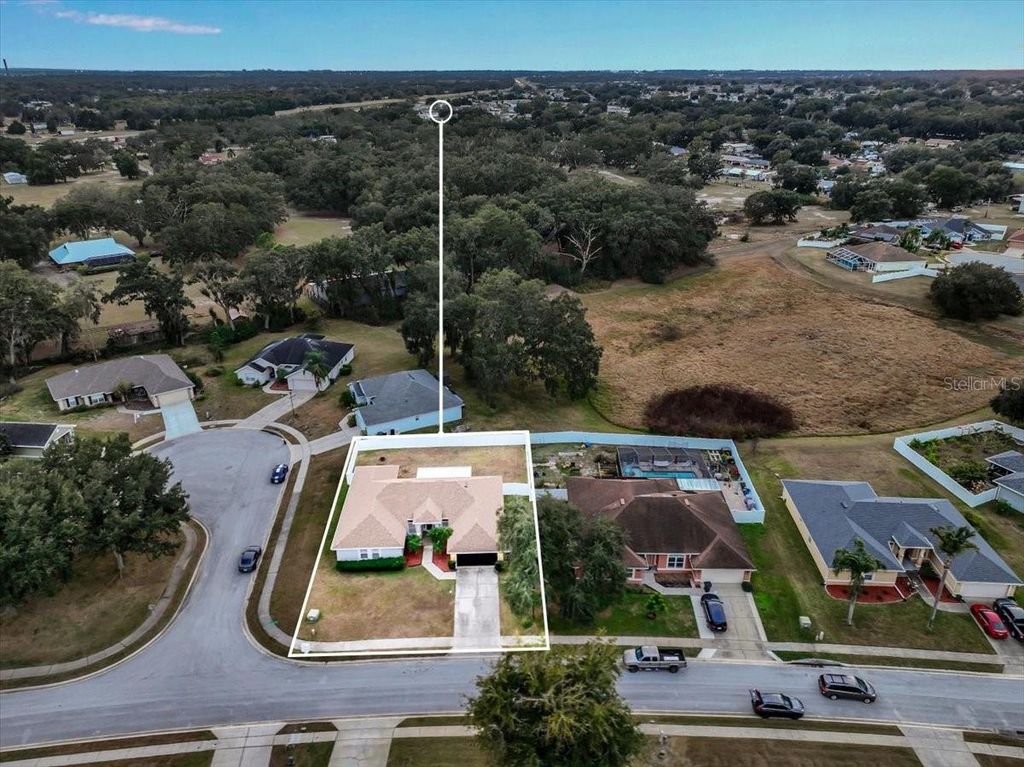 Image 2 of property listing at 6789 ASHBURY DRIVE, Lakeland, FL 33809