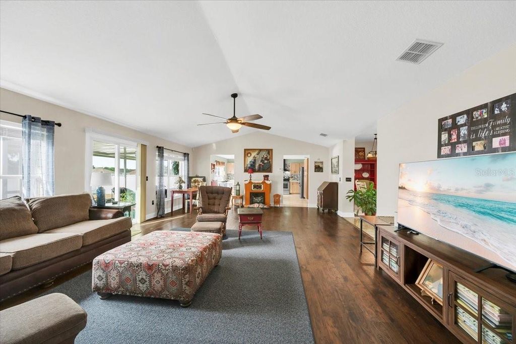 Image 17 of property listing at 6789 ASHBURY DRIVE, Lakeland, FL 33809