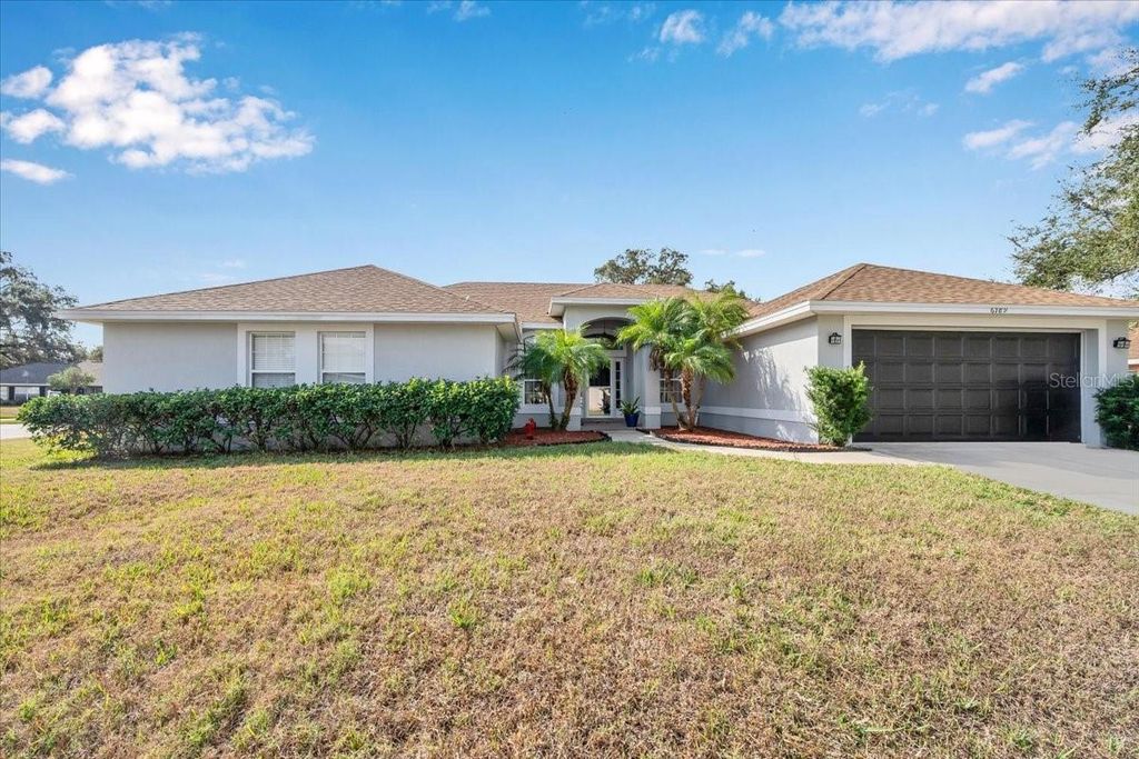 Image 47 of property listing at 6789 ASHBURY DRIVE, Lakeland, FL 33809