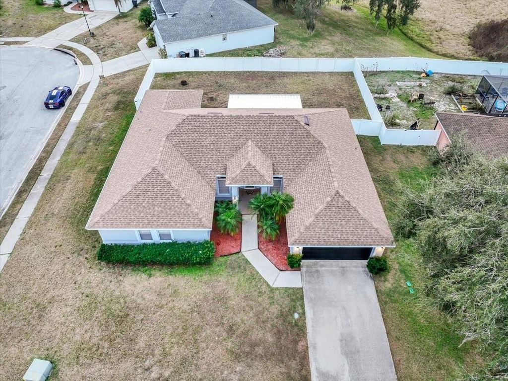 Image 52 of property listing at 6789 ASHBURY DRIVE, Lakeland, FL 33809