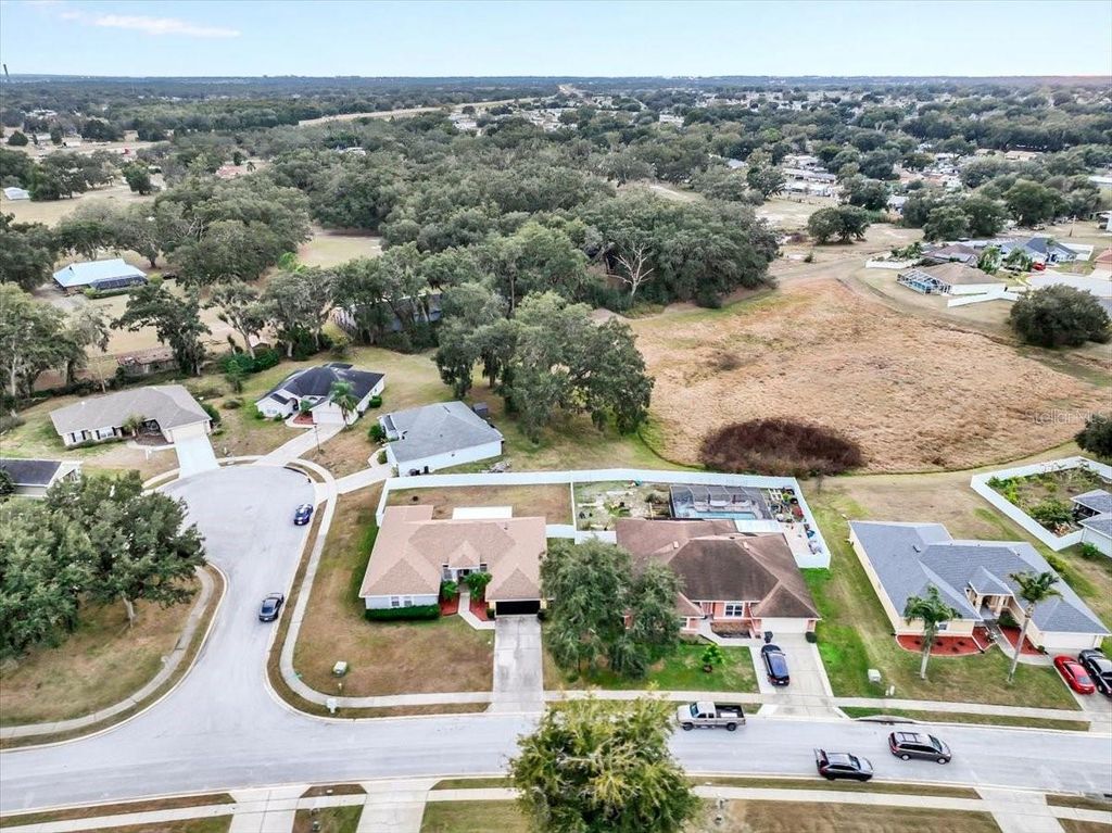 Image 57 of property listing at 6789 ASHBURY DRIVE, Lakeland, FL 33809