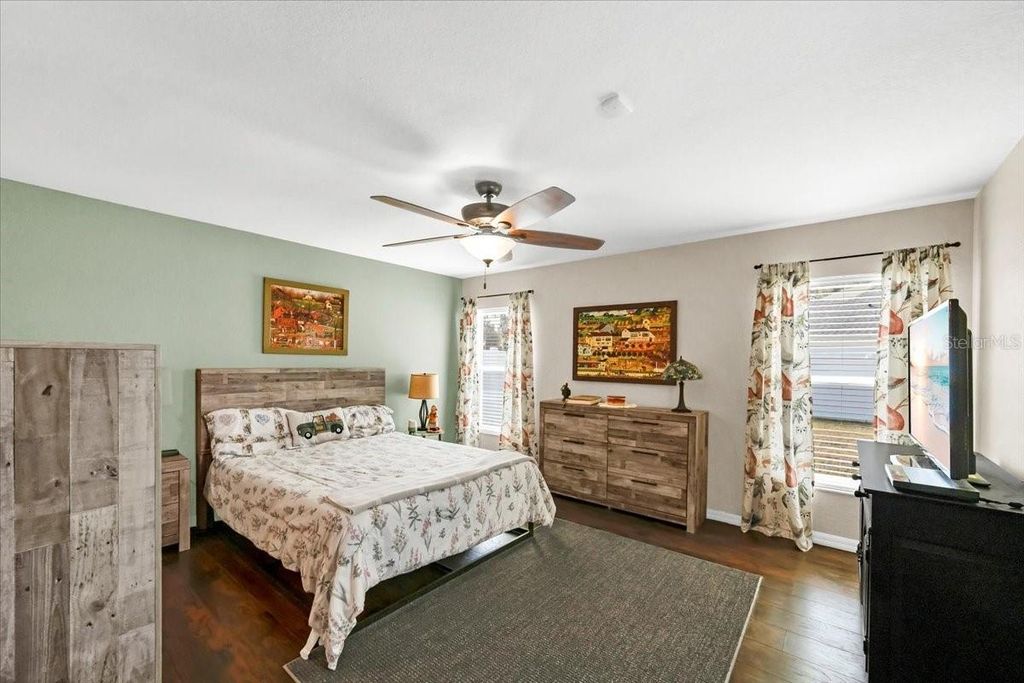 Image 7 of property listing at 6789 ASHBURY DRIVE, Lakeland, FL 33809