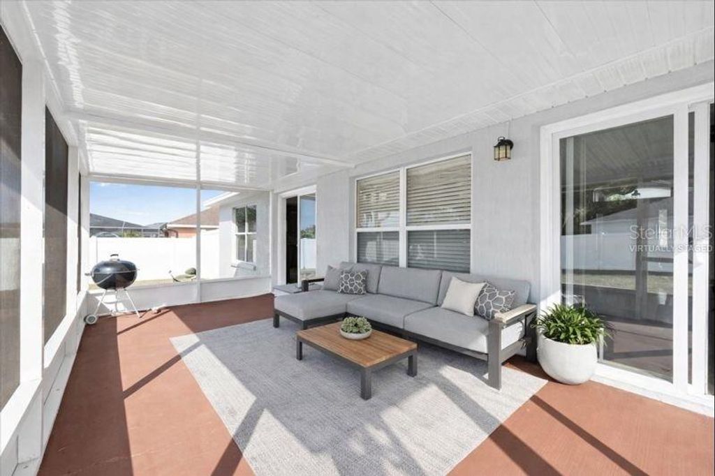 Image 8 of property listing at 6789 ASHBURY DRIVE, Lakeland, FL 33809