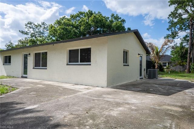 5016 4th ST W, Lehigh Acres, FL 33971