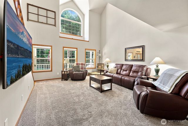 10410 152nd Street E, Puyallup, WA 98374